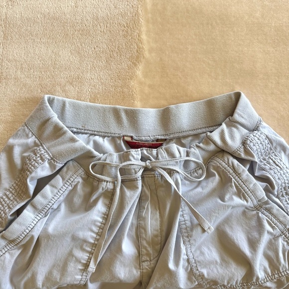 Y2K Periwinkle Capri Pants - Picture 5 of 7